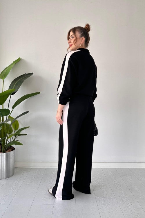 Casual Elegance Women’s Sweatsuit 21
